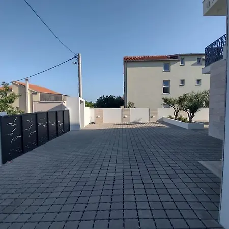 Lauvi