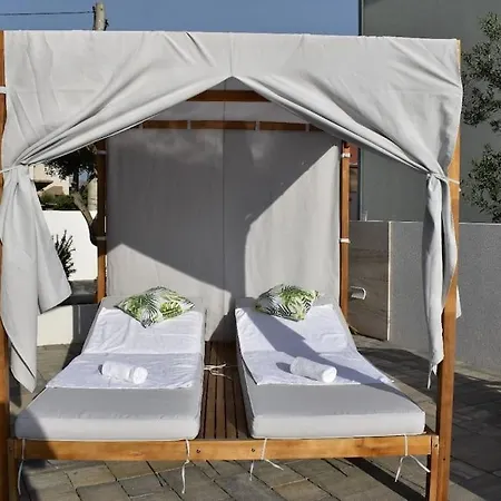 Hotel Lauvi *