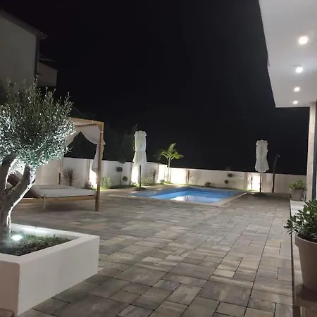 Hotel Lauvi Kaštela
