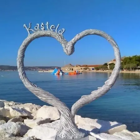 Lauvi Hotel Kaštela